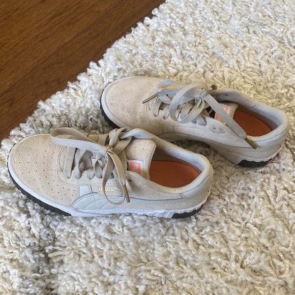 Cali Puma Sneakers - Picture 4 of 5